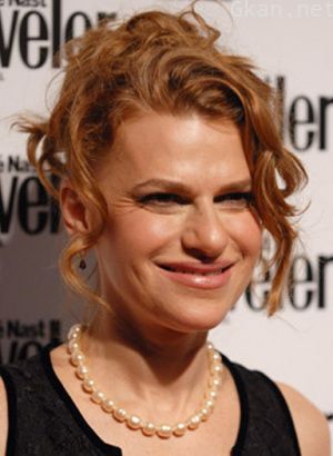 桑德拉·伯恩哈德