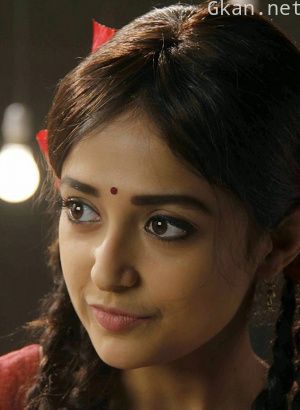 莫纳利·塔库尔