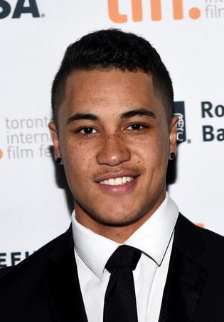 詹姆斯·罗尔斯顿