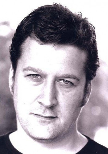 伊安·布尔费尔德