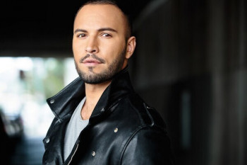 阿德里安·安肯多