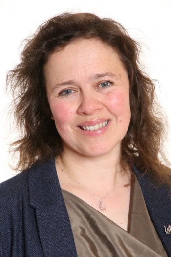 克莱尔·阿什顿