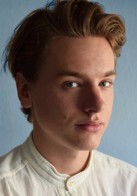 托比亚斯·科斯洛特