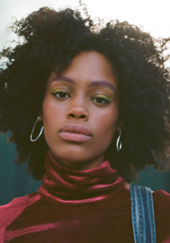 阿贾尼·拉塞尔