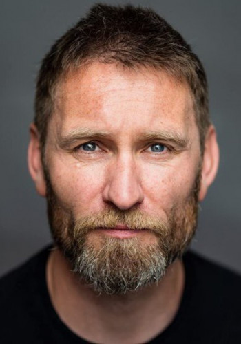 布莱恩F.穆尔维