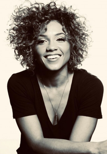 索菲亚•乌里斯塔