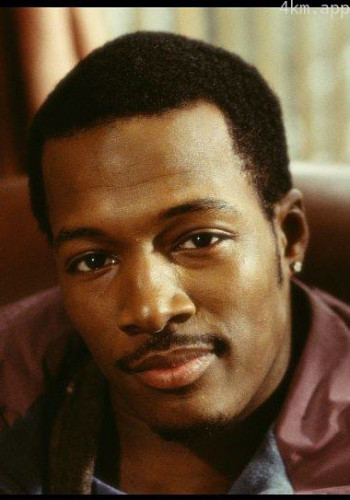 福勒克斯·亚历山大