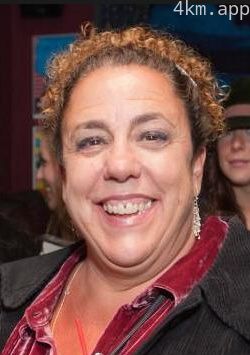 马西娅·德波尼斯