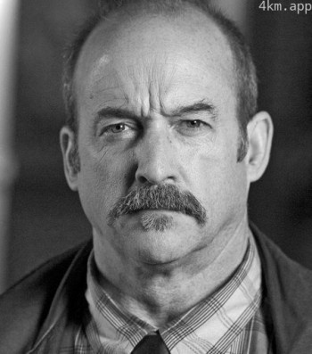 米切尔·科斯特曼