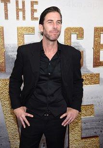 克林特·詹姆斯