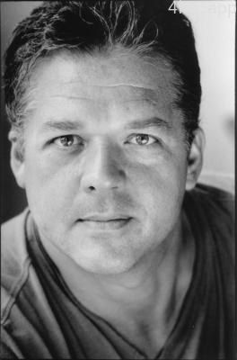 布拉德利·拉威尔