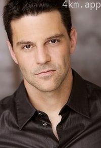 大卫·阿伦·伯施理