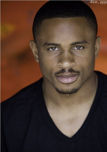 纳马迪·阿斯穆格哈