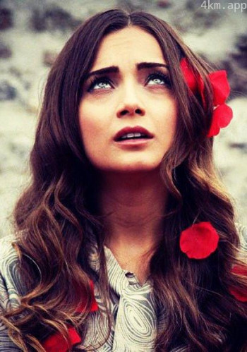 黛穆拉·苏奈马兹