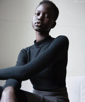 阿杜特·阿克奇