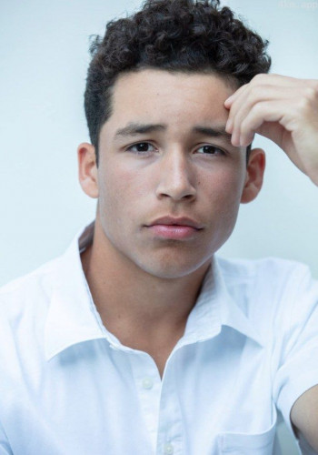 安德鲁·莱内尔