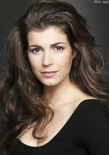 麦达妮·圣尼古拉斯