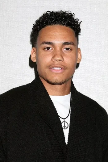 阿丹·布拉德利