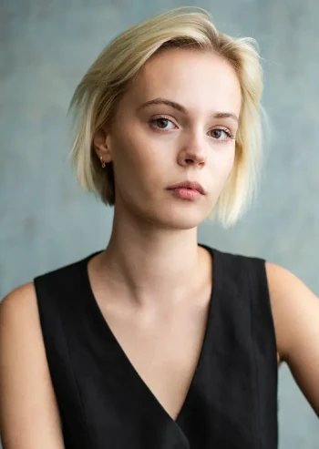 艾拉·梅西·珀维斯