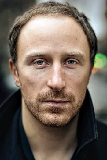 艾蒂安·吉鲁-科文