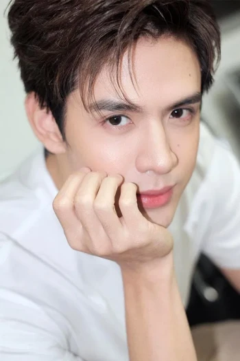 塔那帕特·卡维拉