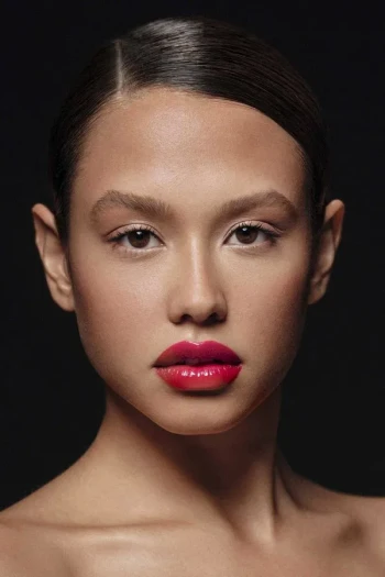 纳塔利娅·阿扎哈拉