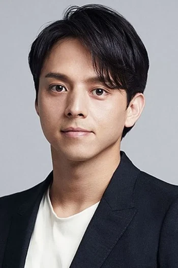 满岛真之介