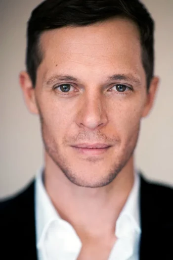 加雷斯·里维斯