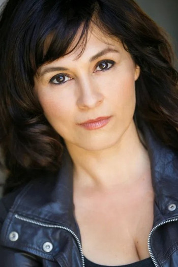 马达莱娜·伊斯基亚勒