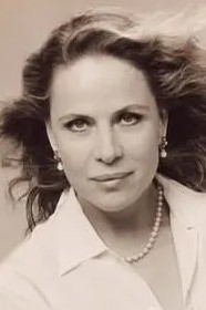 佐乌拉·克丝罗娃