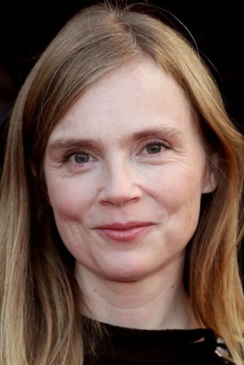 伊莎贝尔·卡雷