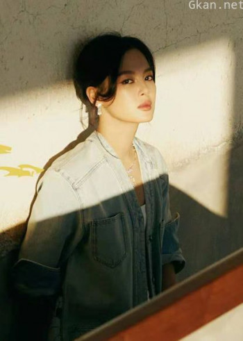 辛芷蕾自曝恐水,为拍《紧急救援》克服恐惧,完美搞定最难水戏