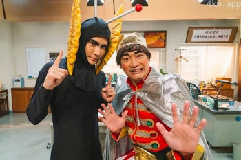 向搞笑出卖灵魂的男人